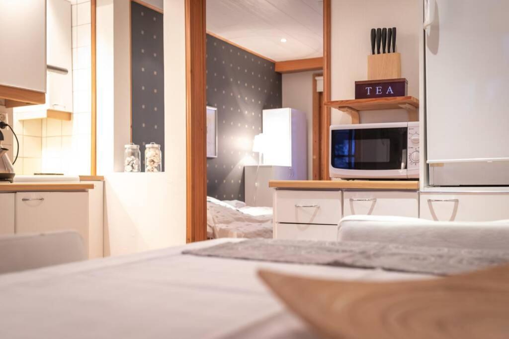 Cozy 1 Bedroom Apt And Free Parking By The Railway Station Oulu Exterior foto